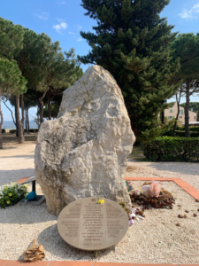 Monolito retirado en Argelès-sur-Mer